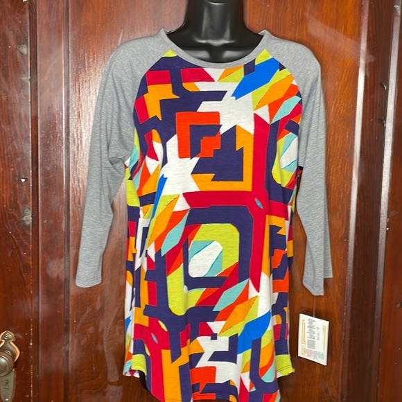 Clearance LuLaRoe Randy t-shirt Med - Picture 1 of 5